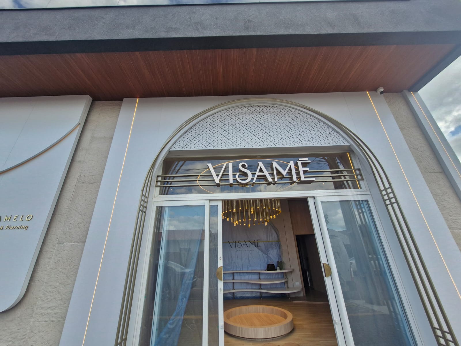 Letreiro de fachada Visame